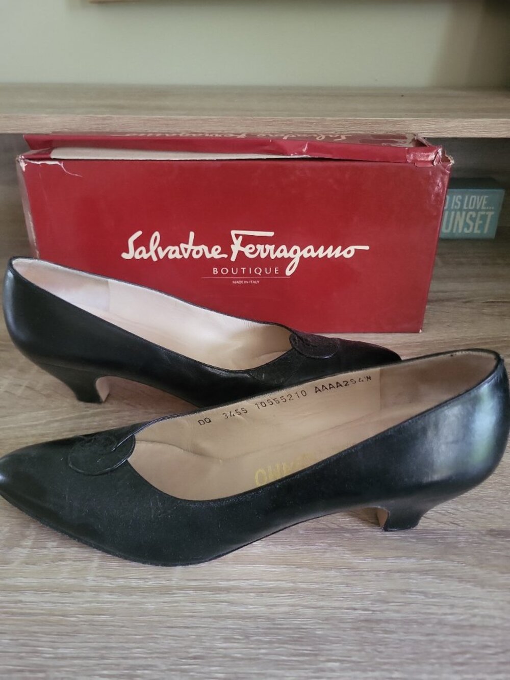 Salvatore Ferragamo Women's Black Heels Pumps Shoes Size 9
